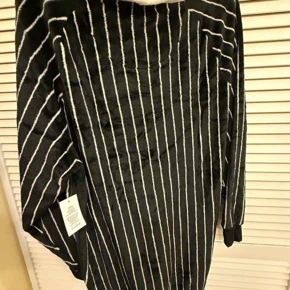 Disney Jack Skellington Nightmare before Christmas Pajama Set Socks NEW Sz 8/10 - Picture 10 of 14